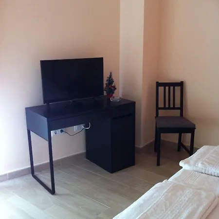 Guest house Sara 3*