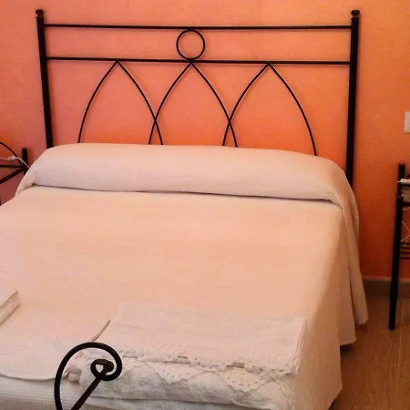 Sara Guest house